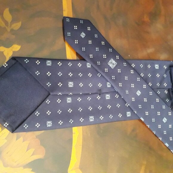 Loewe tie - Picture 4 of 5